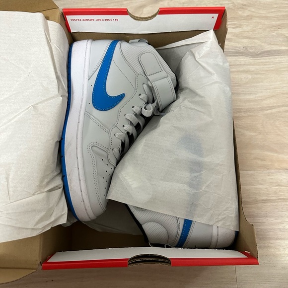 Nike sneakers - Picture 6 of 6